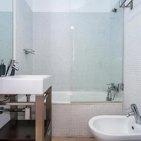 Apartment Bright & Spacious 2 Bed Flat 2 Bath W Garage In Marina *
