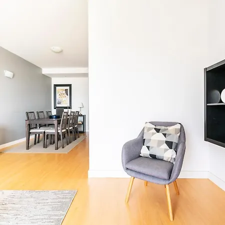 Bright & Spacious 2 Bed Flat 2 Bath W Garage In Marina Apartment Lagos