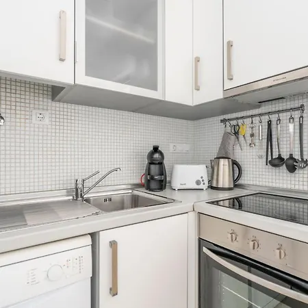 Bright & Spacious 2 Bed Flat 2 Bath W Garage In Marina Apartamento Lagos